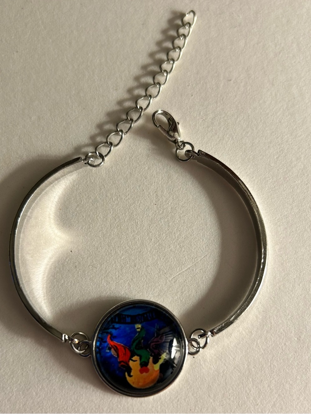 NWOT Bracelet Hocus Pocus witches art under full moon silver bracelet adj. 8”
